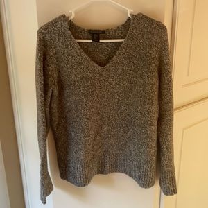 Tahari Sweater size medium